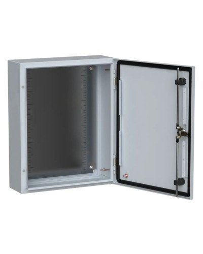 ЩМП-50.40.15 УХЛ1 IP66 500x400x150 TITAN 5 (TI5-10-N-050-040-015-66). Шкаф металлический с монтажной платой. IEK в Челябинске